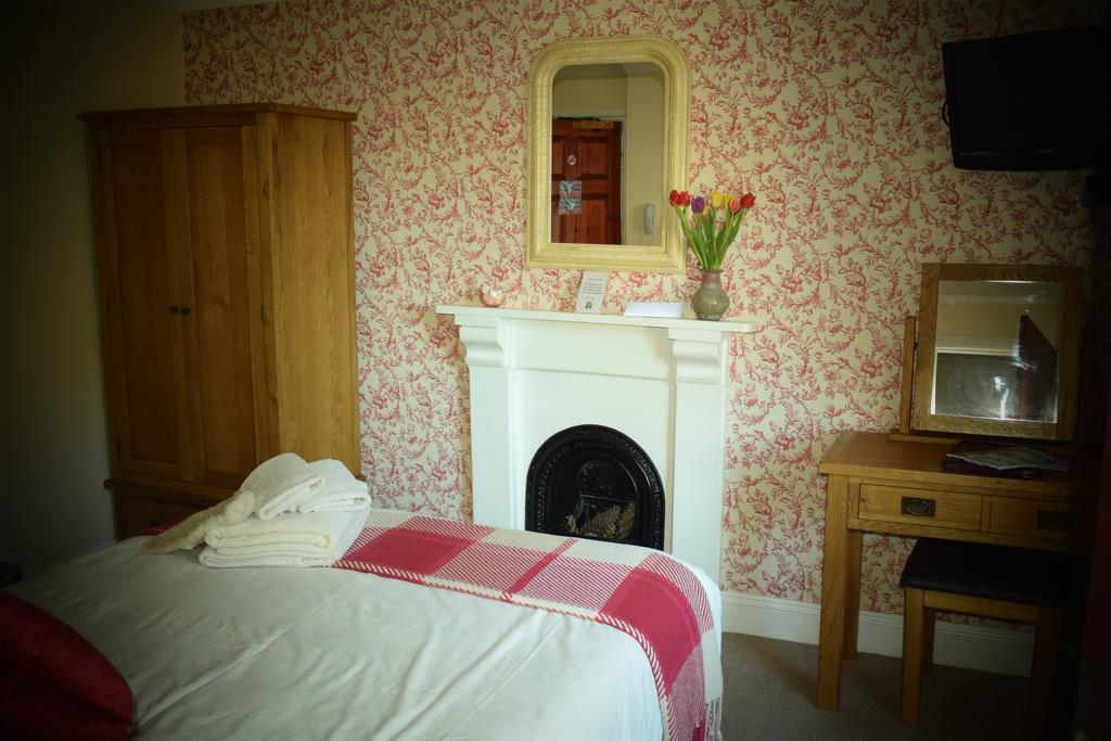 The Old Mill House Bed & Breakfast Padstow Bagian luar foto