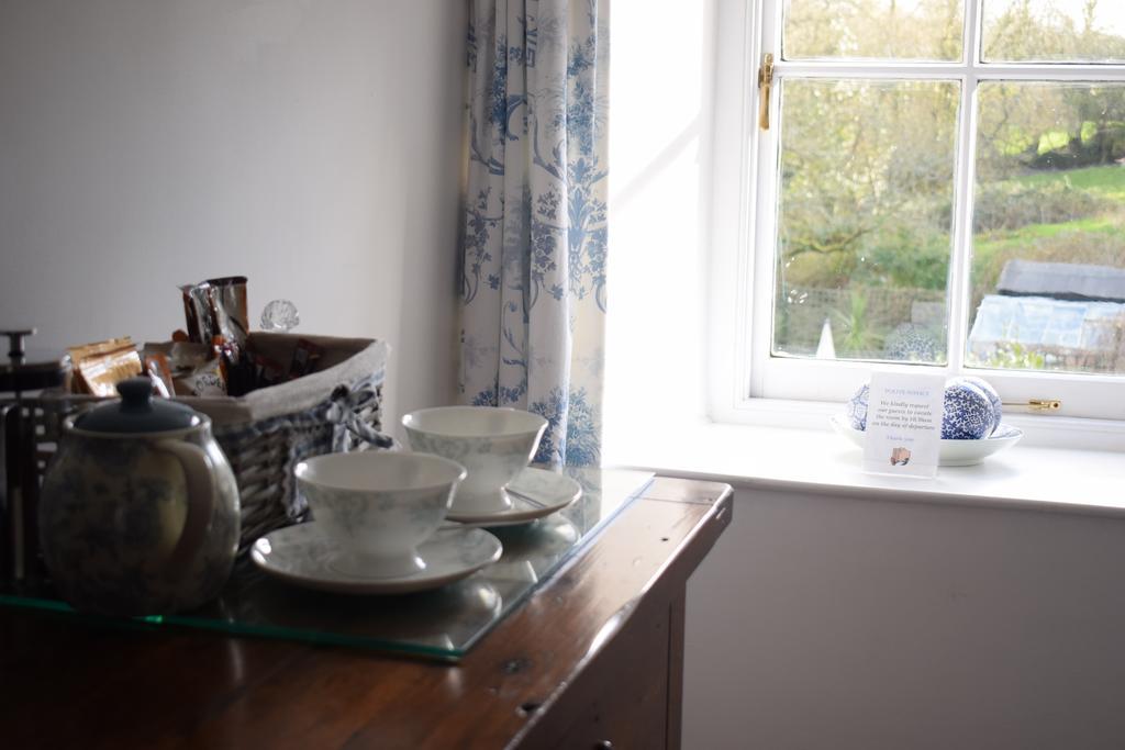 The Old Mill House Bed & Breakfast Padstow Bagian luar foto